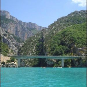 Meet your Posher, Sarra